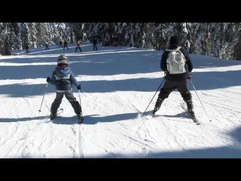 Дети на лыжах в Пампорово