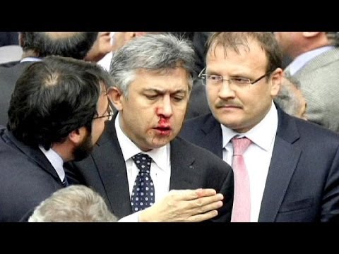Fisticuffs in Parliament as Turkish Gov't undermines Independence of Judges