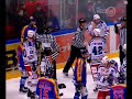 Lauri Kinos potkaisee Iiro Junnilalta jalat alta Lauri Kinos potkaisee Iiro Junnilalta jalat alta