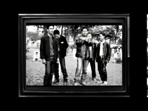 The Earth Band (Reshami Ghumto to Purano maya)