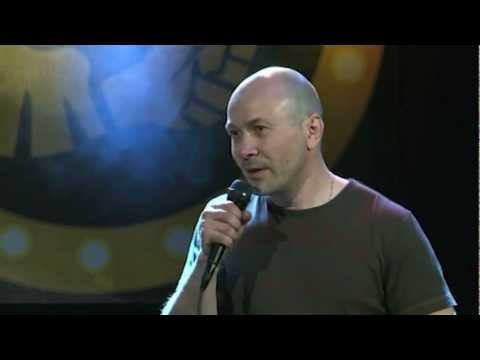MATTI - http://www.komiikkateollisuus.fi/ Tilaa meiltä Suomen parhaat stand up -koomikot keikalle. Laajin valikoima koomikoita ja nopein palvelu. www.komiikkateollis...