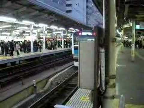 JR東日本根岸線E233系と京浜急行新1000形+2100形快特