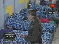 Recluta Catalina Patri cortandose el pelo por albornoz Recluta Catalina Patri cortandose el pelo por albornoz