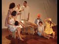 Mostra do Módulo III de Licenciatura em Teatro, baseado na obra Campo Geral de João Guimarães Rosa.Apresentada nos dias 19 e 20 de Junho de 2008, na Escola de Teatro, Sala 5.'Um certo Miguilim morava com sua mãe, seu pai e seus irmãos, longe, longe daqui,                                                muito depois da Vereda-do-Frango-d'Água e de outras veredas sem nome ou pouco                                                 conhecidas, em ponto remoto, no Mutúm. (...)                                                É um lugar bonito, entre morro e morro, com muita pedreira e muito mato,                                                distante de qualquer parte; e lá chove sempre...'
