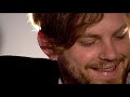 KINGS OF LEON LIVE - USE SOMEBODY & INTERVIEW