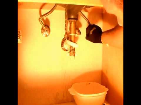 how to remove old bathroom sink faucet