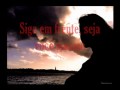 eu viajei atrav�s deste romance para buscar a verdade.
enterrado sobre todas as mentiras.
e eu entenderei esta distancia para sentir quem voc� �.
estarei me escondendo em seus olhos

aguente firme, antes que seja tarde demais
n�s iremos correr at� n�s deixarmos isso para tras
siga em frente, seja voc� mesmo
isso � tudo o que precisamos em nossas vidas

o risco que travaremos, voc� � a unica que pode formar
a vida que n�o foi aproveitada ainda est� perdida
ent�o fique no topo comigo
enfrente o seu medo e voc� ver�
nada � real at� ser desfeito.

aguente firme, antes que seja tarde demais
n�s iremos correr at� n�s deixarmos isso para tras
siga em frente, seja voc� mesmo
isso � tudo o que precisamos em nossas vidas
