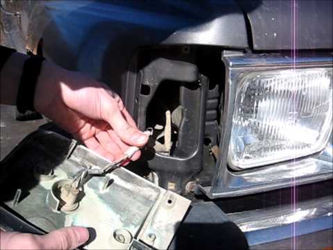 How to Replace Toyota 4Runner/Pickup Running Lights