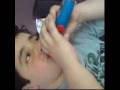giovani cantando :D--talento eredado del primo BoxO--