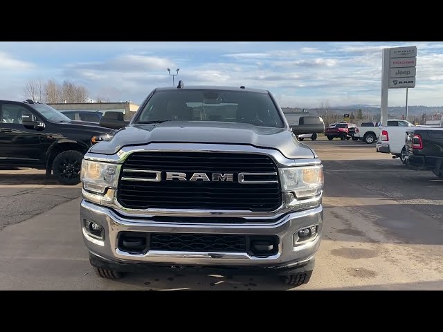 2021 RAM 3500 Big Horn - Tow Hitch - Rear Camera in Cars & Trucks in Smithers