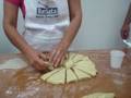 pão temperado com recheio de calabresa