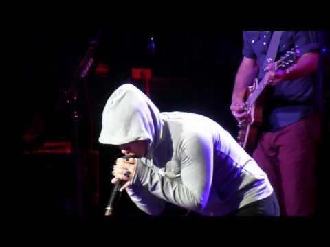 Lose Yourself (Live) – Kelly Clarkson (Eminem cover)