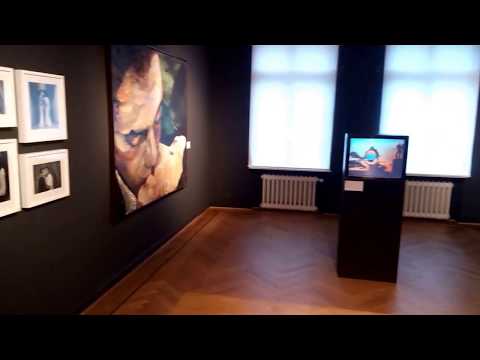 Brhan-Museum Berlin - Ausstellung Kuss. Von Rodin b ...