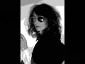 videos de Adrienne Pauly Chut