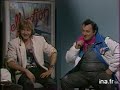 coluche et renaud interview�s sur un plateau de t�l� en compagnie de desproges