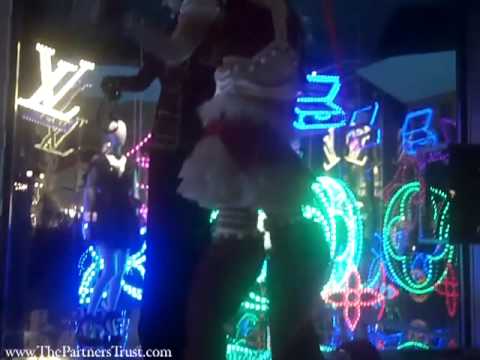 Oh, What a Night at the Annual Beverly Hills Lighting Ceremony