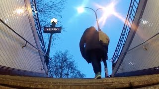 Par amitié, il traverse la ligne 13 pour l’anniversaire d’un ami