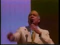 bobby capo canta piel canela de su propia inspiraci�n y ha sido el hit numero uno de bobby rodr�guez capo, con el respaldo de la sonora matancera
la sonora matancera se conoci� como el decano de los conjuntos criollos de cuba. la sonora matancera, fue fundada en la ciudad de matanzas (cuba), en el 1924.  desde esa fecha hasta su punto final, este grupo recorri� el mundo llevando lo mejor de la m�sica de cubana  y de otras regiones a el resto del mundo.  por sus filas han pasado los mejores m�sicos y vocalistas de latinoam�rica.