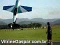 Muitas manobras no ar no Aeromodelismo