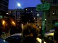 Après deux violentes charges, les CRS font évacuer les contre mnifestants d'extreme droite qui avaient attaqué les manifestants d'extreme gauche ( sos racisme, antifa lyon, Cnt, CGT etc...) lors du rassemblement contre le débat sur l'identité nationale. Bilan : 30 vs 300 3 bléssés grave coté manifestants d'extreme gauche et 0 interpellation