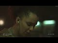 FLOW: Behind The Scenes met Samya (gespeeld door Senna Gourdou)