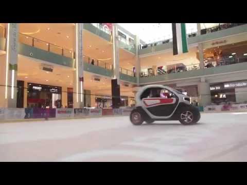 Grosjean vs Maldonado en un Renault Twizy dentro de un centro comercial en Dubái