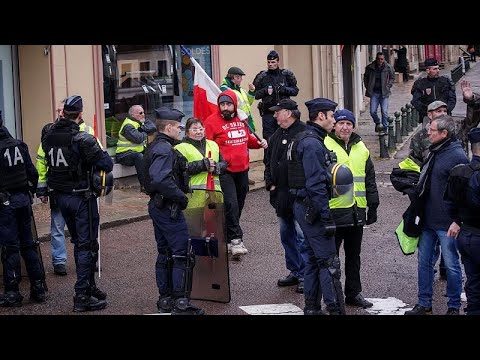 Frankreich: Gelbwesten protestieren wieder in mehreren Stdten