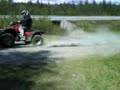 Lek med fyrhjuling...1
