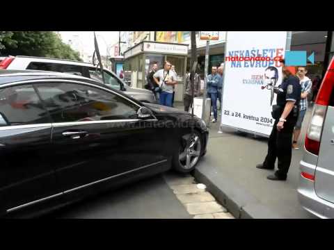 Městská policie v akci aneb když to neklapne složíme to zase na zem a ujedeme ...Praha Národní třída 28.4.2014