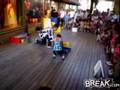 videos de skating monkey/chimp