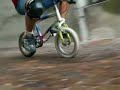 bici-discesa-macchina-incidenti-cazzate-puttanate-anime-moto