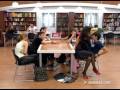 Beso Humedo en la Biblioteca