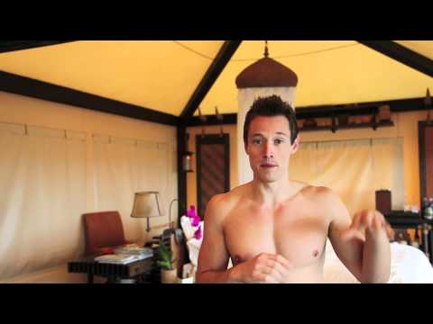 Davey Wavey dishes about his experience in Thailand | Thailand Gay