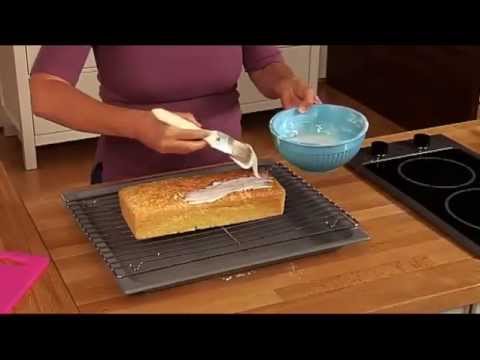 Backschule: Zuckerglasur aus Puderzucker