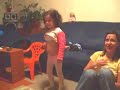 Toata lumea danseaza