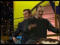 tentative d'�quilibre sur un taureau maine anjou... extrait de l'�mission 