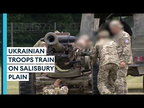 Frontline ready UK troops train Ukrainian forces on heavy weaponry