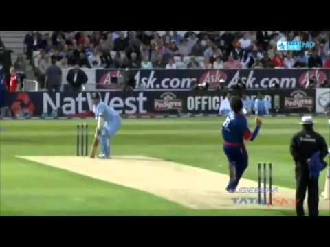 Sachin Tendulkar shows John Lewis true GENIUS!