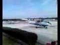 videos de Dumb embry riddle pilot forgets to pull the stops out!