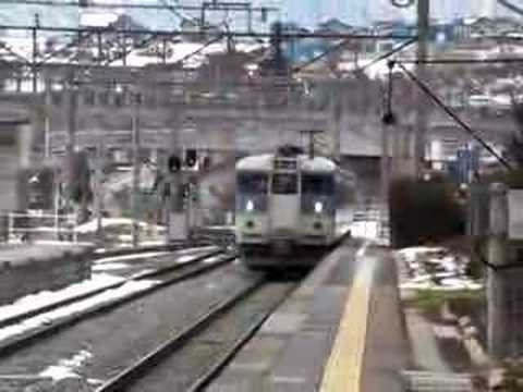 ＪＲ東日本　篠ノ井線　１１５系　聖高原駅到着