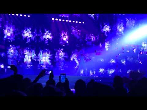 Gimme More + Break The Ice + Piece Of Me – Britney Spears : Piece Of Me – Las Vegas – 2/12
