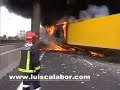 ACCIDENTE CON INCENDIO DE CAMION EN A8 BILBAO.