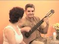guitarra: maestro sri hanuman
autora: violeta parra
grabado en: 4-16-2005
productora: belia villafane 

ver texto en:    see translation in:
http://forum1.sewanee.edu/spanish/gracias.html