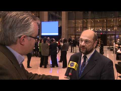 EUX.TV - http://eux.tv/2010/10/eu-summit-sees-friction-on-budget-euro-rules/ Martin Schulz, President of the European parliament group of Socialists and Democrats, ta...