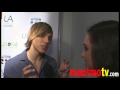 Cody Linley diz que Miley beija bem