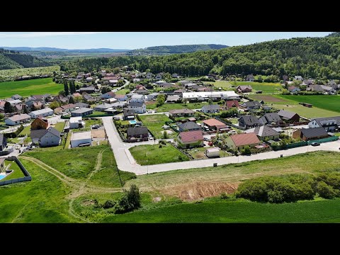 Video Prodej stavebního pozemku 1 000 m², Králův Dvůr - Popovice