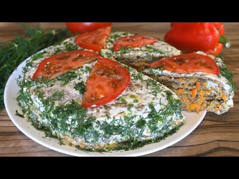 Закусочный торт из печени. Рецепт печеночного торта. Блюда из субпродуктов.