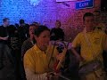 Zonger Drank Geine Klank sjpeelt: \"Let\