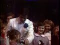 Thierry Le Luron chante \"Merci Maman Papa\" Thierry Le Luron chante \"Merci Maman Papa\"