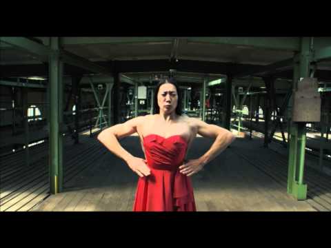 Pina nie jest biografią zmarłej przed dwoma laty choreografki Piny Bausch. To raczej hołd złożony przez Wima Wendersa jej twórczości i hymn na cześć sztuki.  W Kinie Pod Baranami - od 21 października 2011!